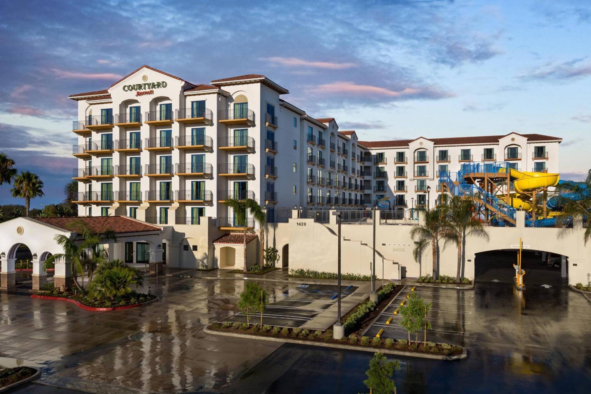 Courtyard Anaheim Theme Park Entrance Hotel Bagian luar foto