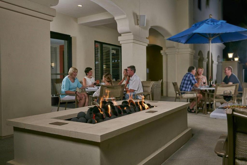 Courtyard Anaheim Theme Park Entrance Hotel Bagian luar foto