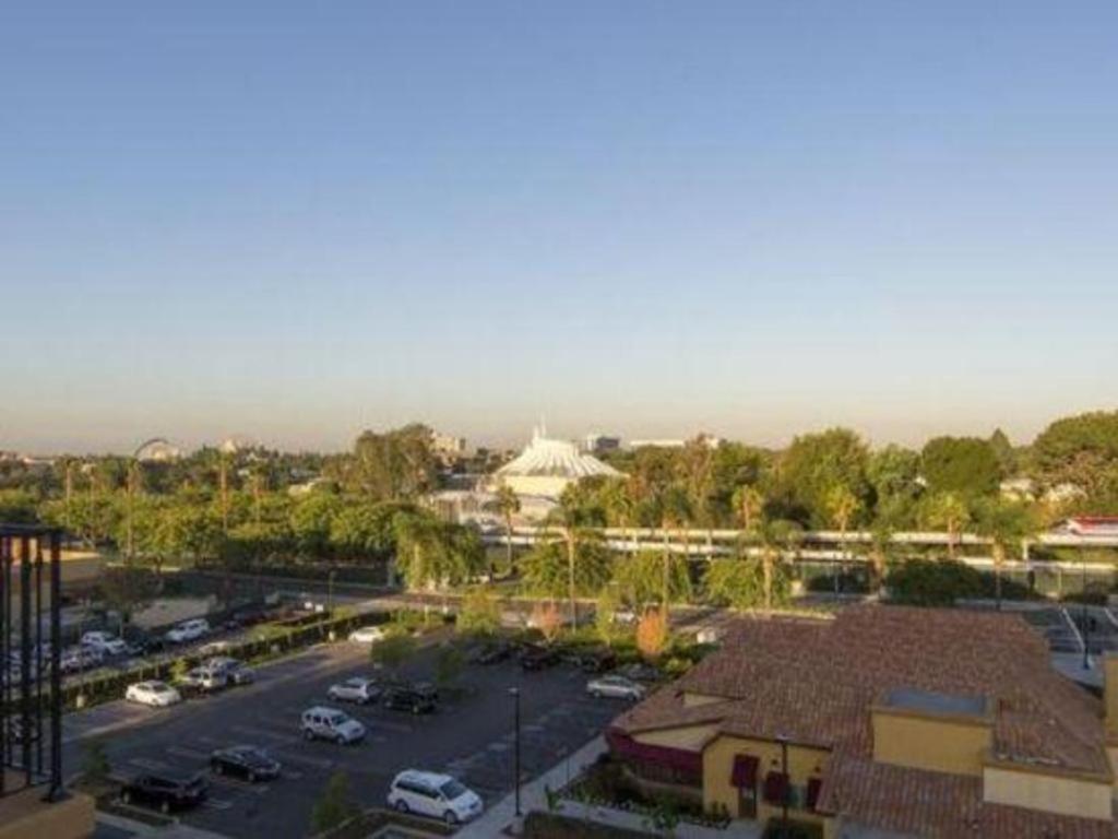 Courtyard Anaheim Theme Park Entrance Hotel Bagian luar foto