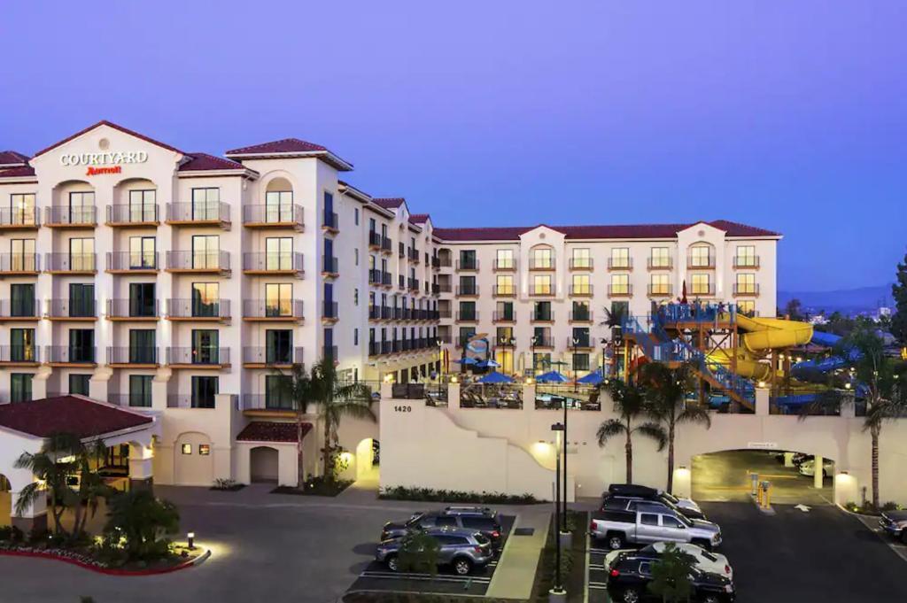 Courtyard Anaheim Theme Park Entrance Hotel Bagian luar foto